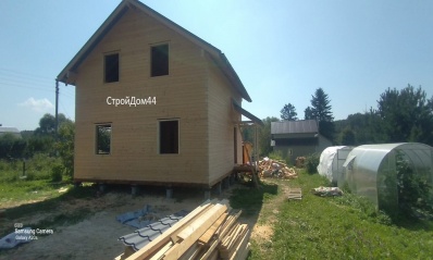 Дом 8х9м из проф.бруса 140х190мм построенный в Калужской области в июле 2022г.