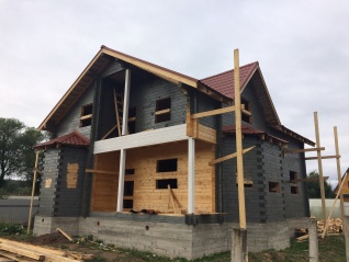Дом из проф. бруса 145х145 мм размером 12х9м, построен в Калужской области в июле 2017г.