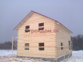 Дом из проф. бруса 145х195 мм размером 8х10 м построенный в феврале 2015г. в г.Егорьевск